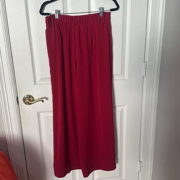 Elegant Red Wide-Leg Pants stretch waist size medium - Picture 4 of 4